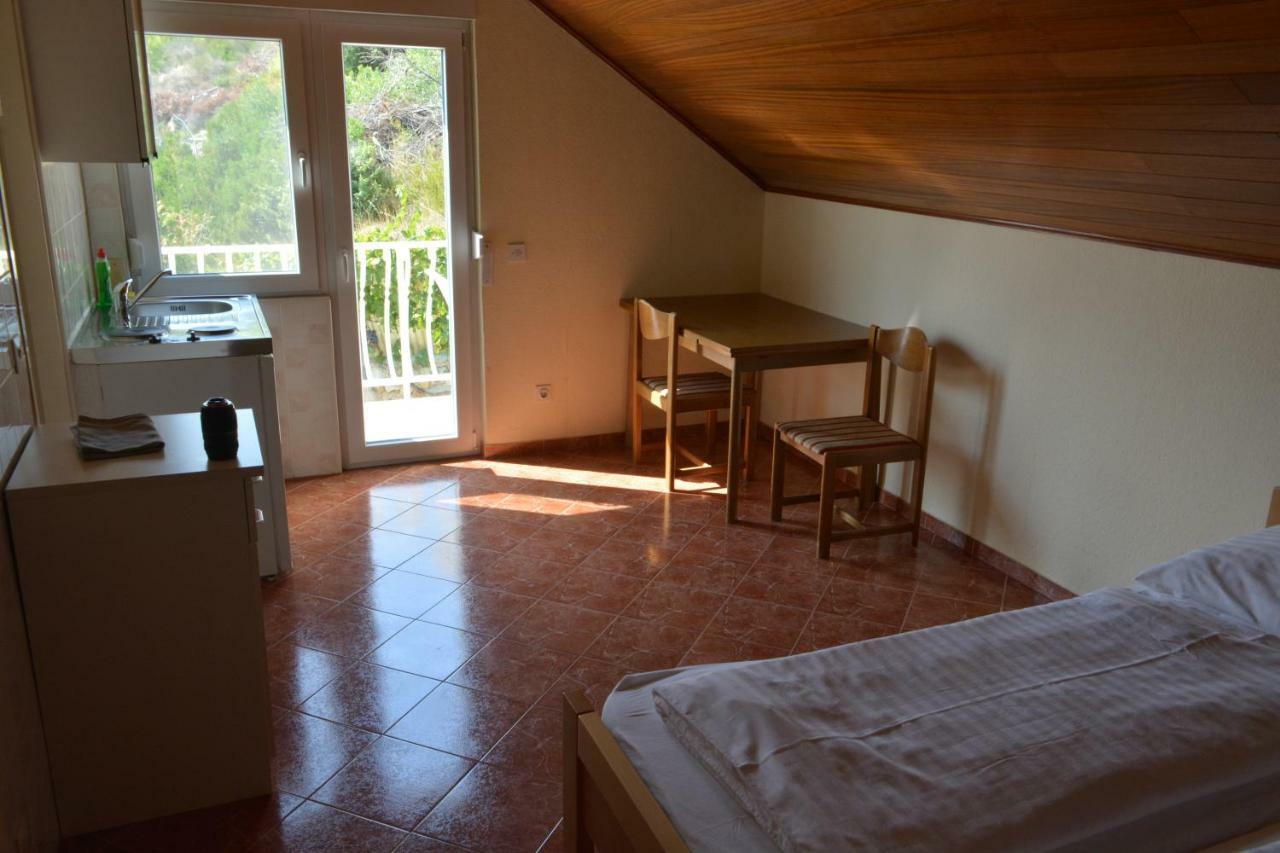 Apartmani Mate Omis Exterior photo