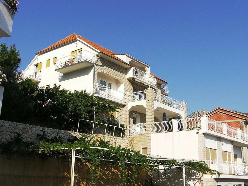 Apartmani Mate Omis Exterior photo